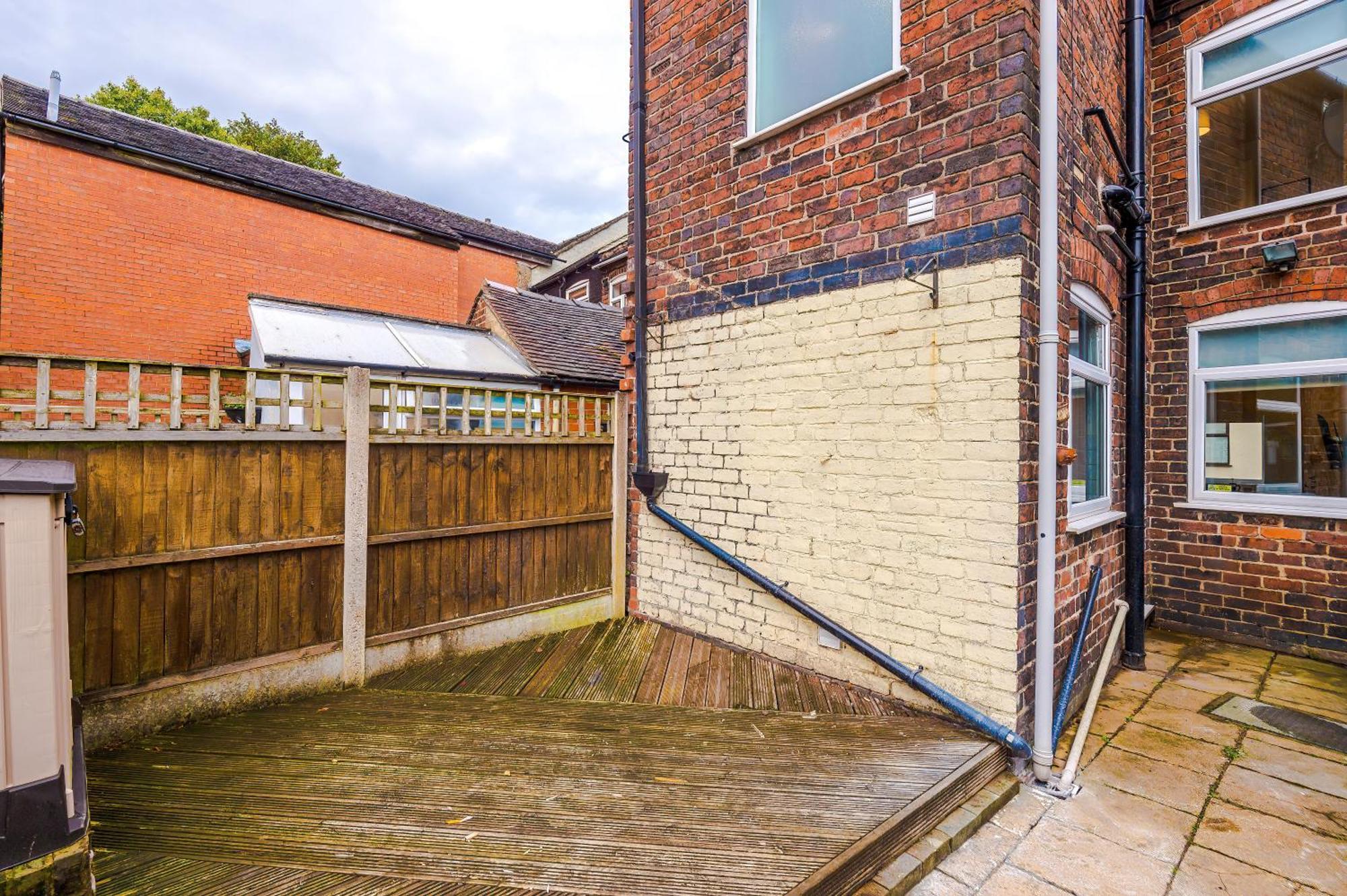 Oxford House By Yourstays - 3 Bedroom House In Newcastle-Under-Lyme Stoke-on-Trent Exterior photo